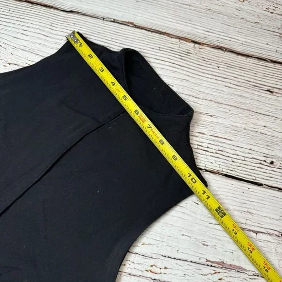 Lululemon Tank top built-in bra size 6 - Picture 4 of 8